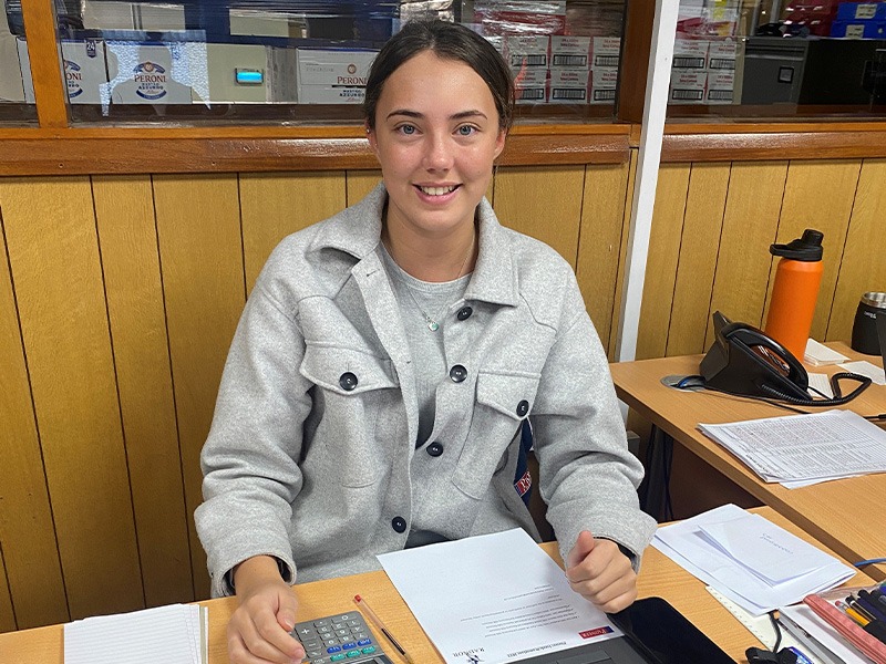 Emelia's first week, 2022